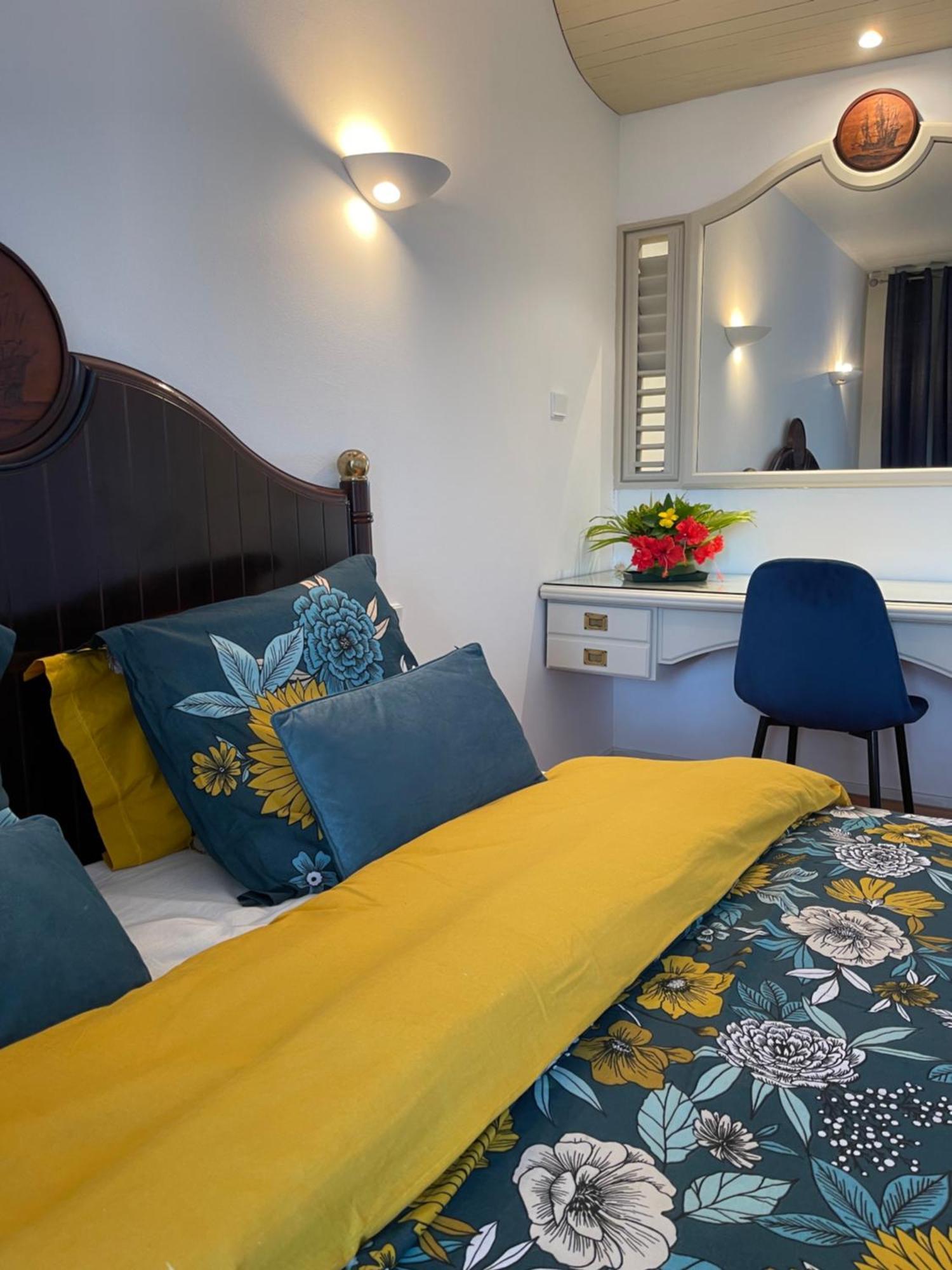 Appartement Vue Mer A 2 Minutes A Pied Des Plages Tartane La Trinité Eksteriør bilde